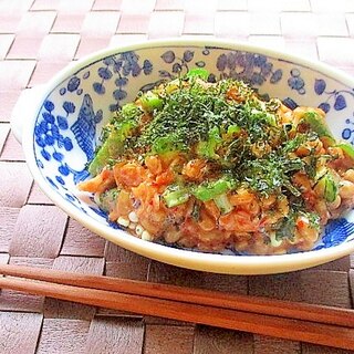 茹でオクラとキムチと納豆の和えもの